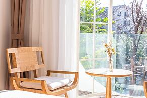 HANG ZHOU XI HU DOUMO SHAN JING JIU DIAN