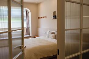 HANG ZHOU XI HU DOUMO SHAN JING JIU DIAN