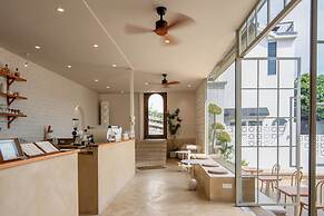 HANG ZHOU XI HU DOUMO SHAN JING JIU DIAN