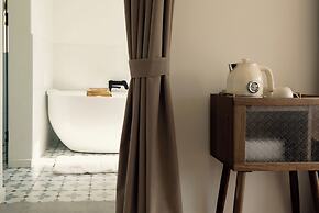 HANG ZHOU XI HU DOUMO SHAN JING JIU DIAN