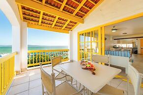 Club Mykonos by First Private Stays