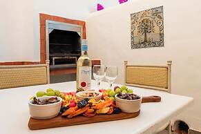 Club Mykonos by First Private Stays