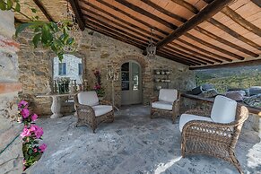 Villa Chianti With Exclusive Pool And Typical Barn