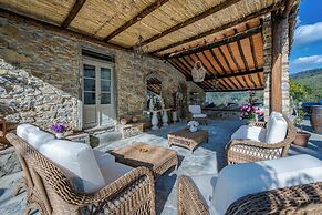 Villa Chianti With Exclusive Pool And Typical Barn