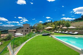 Villa Chianti With Panoramic Pool On The Vineyard