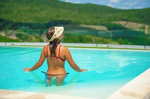 Villa Chianti With Panoramic Pool On The Vineyard