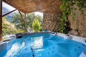 Villa In Positano With Luxury Spa & Amazing View