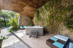 Villa In Positano With Luxury Spa & Amazing View