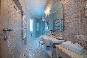 Villa In Positano With Luxury Spa & Amazing View