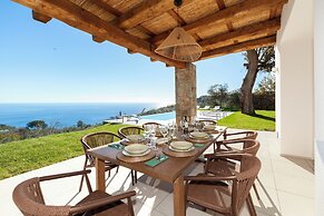 Design Villa With Infinity Pool & Li Galli View