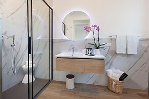 Design Villa With Infinity Pool & Li Galli View