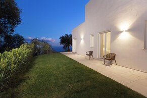 Design Villa With Infinity Pool & Li Galli View