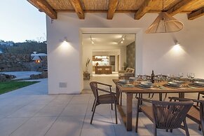 Design Villa With Infinity Pool & Li Galli View