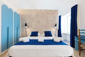 Elegant Villa In Anacapri | Infinity Pool & Design
