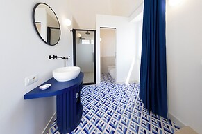 Elegant Villa In Anacapri | Infinity Pool & Design