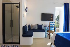 Elegant Villa In Anacapri | Infinity Pool & Design