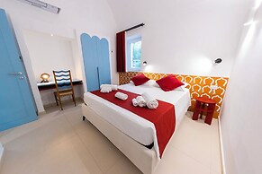 Elegant Villa In Anacapri | Infinity Pool & Design