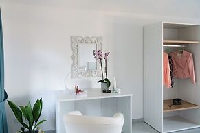 Sea View Rooftop Apartment With Jacuzzi & Garden