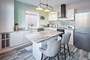 Host Stay The Parade View