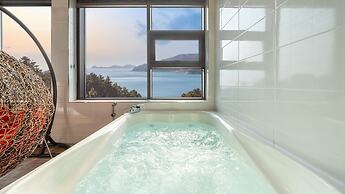 Geoje Marine Castle Spa Pension