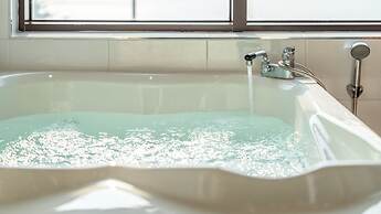 Geoje Marine Castle Spa Pension