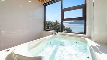 Geoje Marine Castle Spa Pension