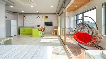 Geoje Marine Castle Spa Pension