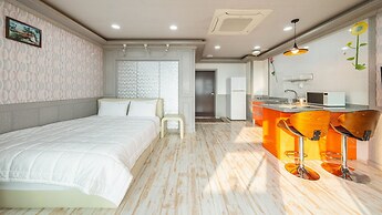 Geoje Marine Castle Spa Pension