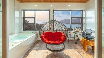 Geoje Marine Castle Spa Pension