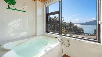 Geoje Marine Castle Spa Pension