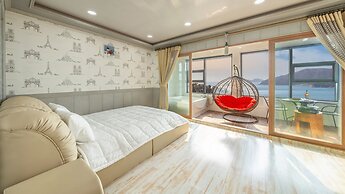 Geoje Marine Castle Spa Pension