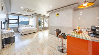 Geoje Marine Castle Spa Pension