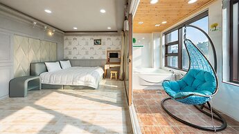 Geoje Marine Castle Spa Pension