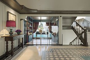 Halong Lyra Grandeur Cruise