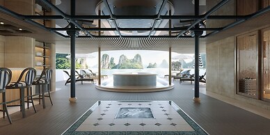 Halong Lyra Grandeur Cruise