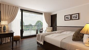 Halong Lyra Grandeur Cruise