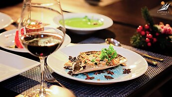 Halong Lyra Grandeur Cruise