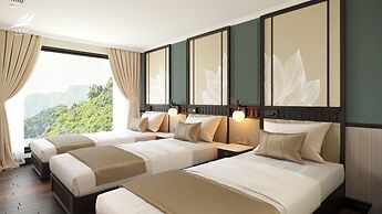 Halong Lyra Grandeur Cruise