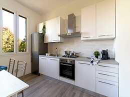 Room-charming Guest Room in Frassino wit