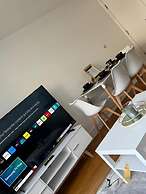 Leeds Apt - Hottub - Sleeps 6 - Special Occasions