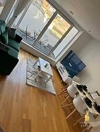 Leeds Apt - Hottub - Sleeps 6 - Special Occasions