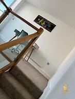 Leeds Apt - Hottub - Sleeps 6 - Special Occasions