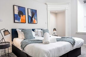 The Annick Suite No.1