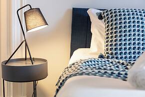 The Annick Suite No.1