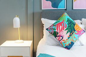 The Annick Suite No.1