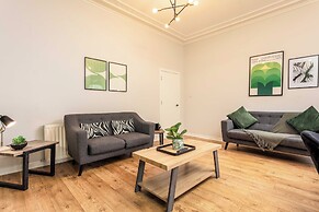 The Annick Suite No.1