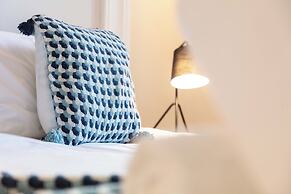 The Annick Suite No.1