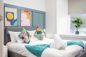 The Annick Suite No.1