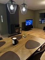 Kvaloysletta - 2 Bed Apartment - Free Parking