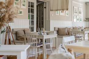 Naya Retreat & Hotell